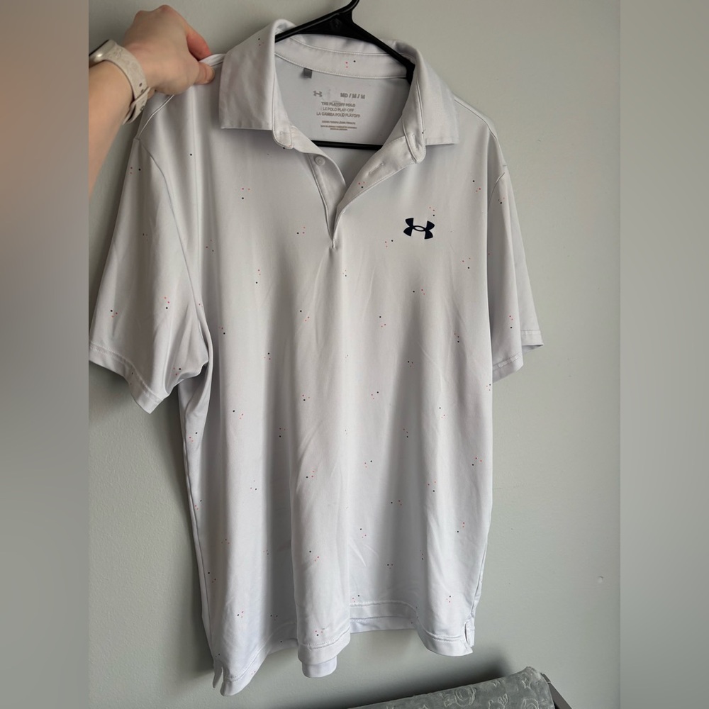 Under Armour Men's Light Gray Polo Shirt with Subtle Pattern